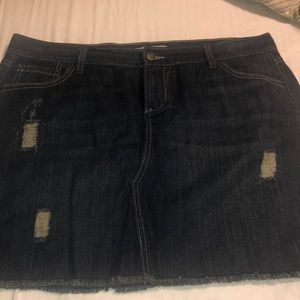 ✨LIKE NEW ✨ Old Navy distressed denim mini